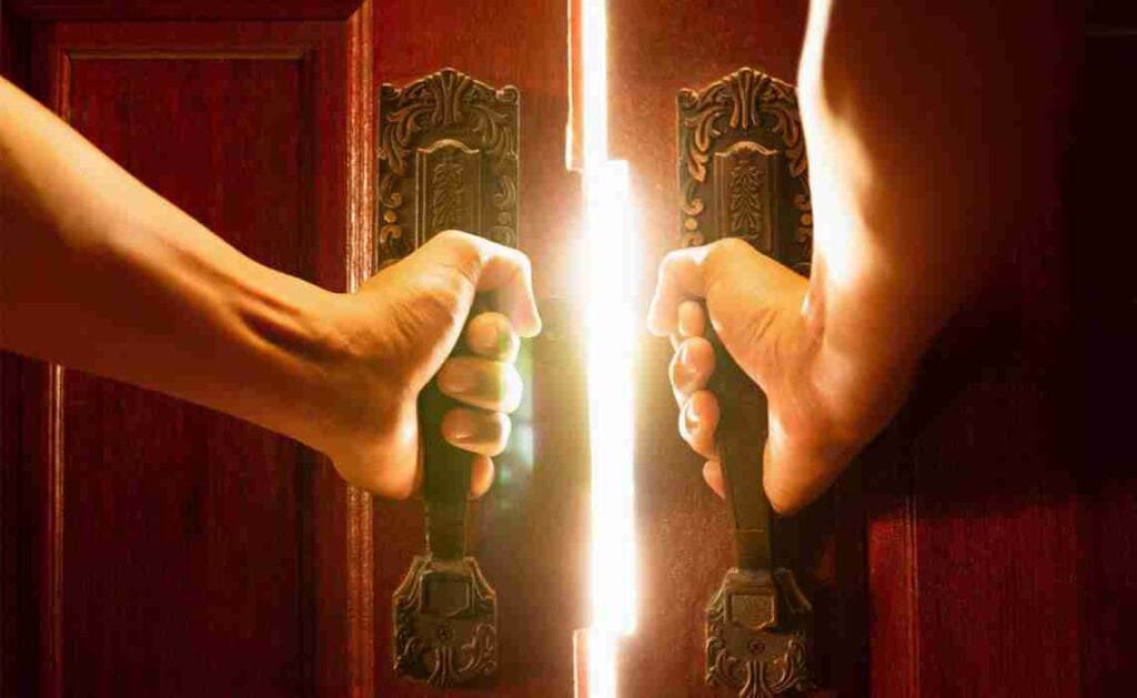 door-method-for-shifting-realities